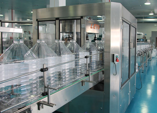 回轉(zhuǎn)式冷膠三標(biāo)貼標(biāo)機(jī)